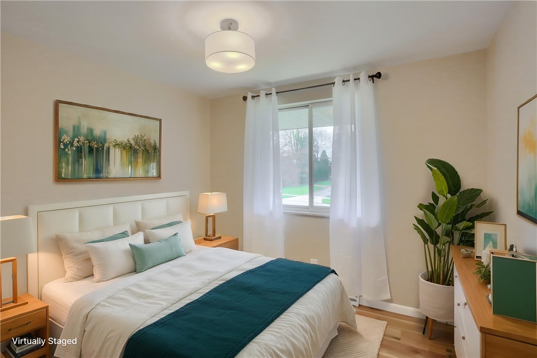 201 E Hazelcroft Ave