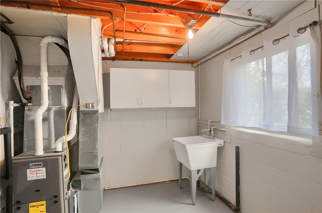 201 E Hazelcroft Ave