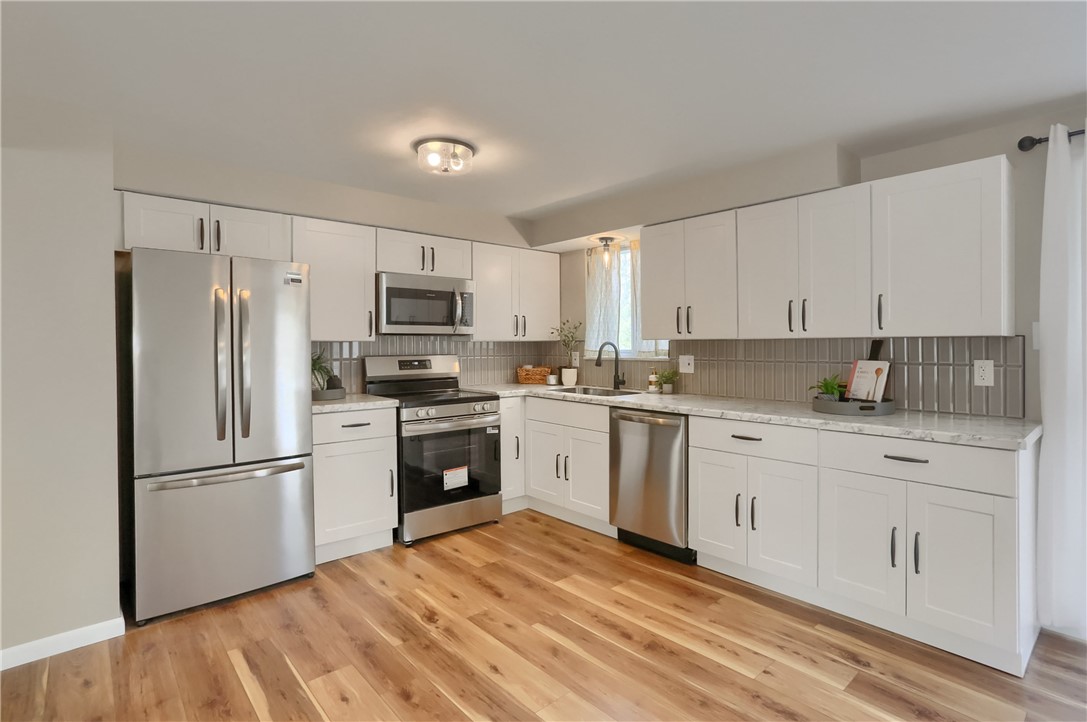 201 E Hazelcroft Ave