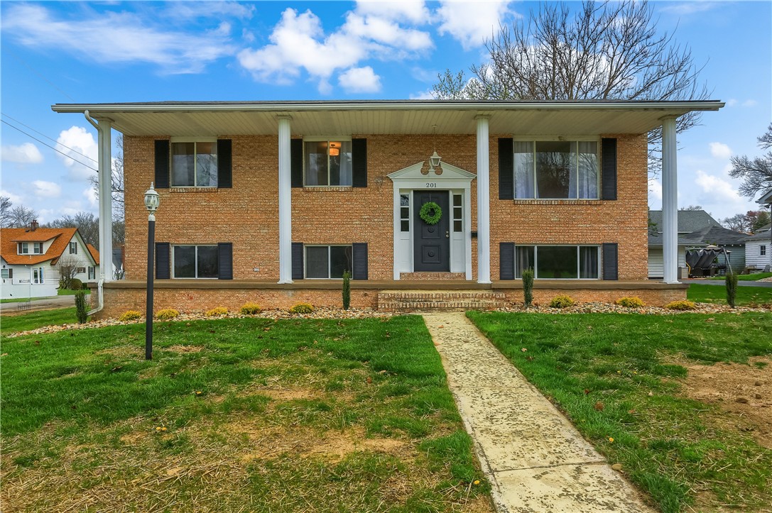 201 E Hazelcroft Ave