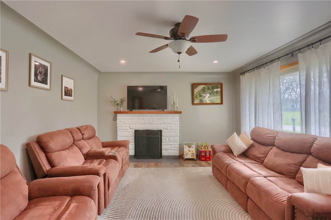 137 Lapin Ln