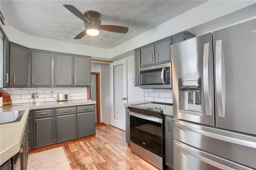 137 Lapin Ln