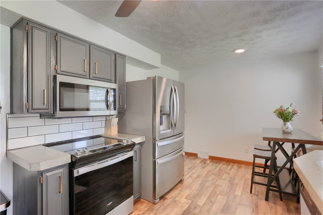 137 Lapin Ln