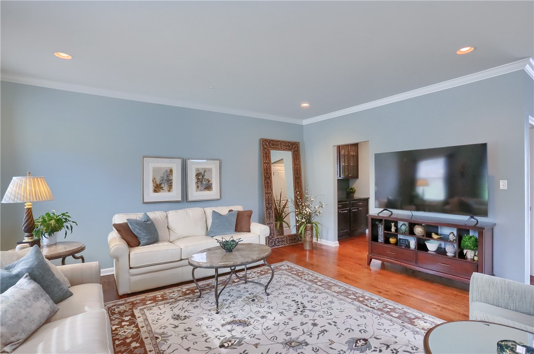 127 Shenot Rd