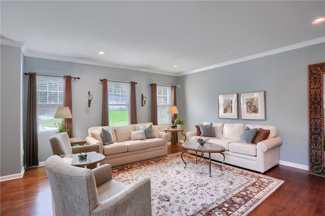 127 Shenot Rd