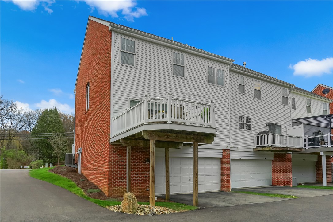 127 Shenot Rd