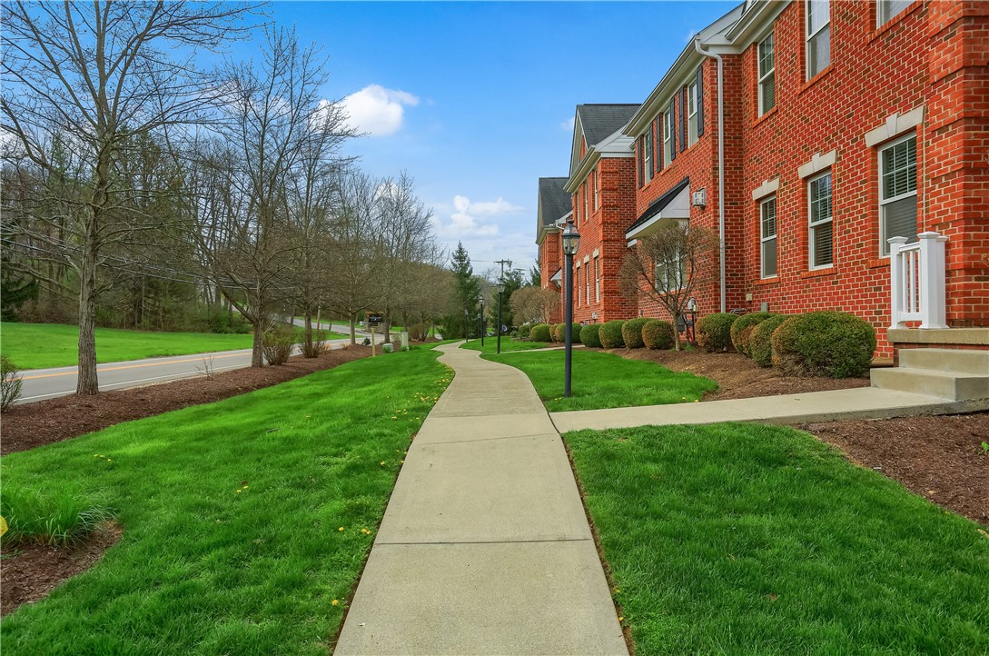 127 Shenot Rd