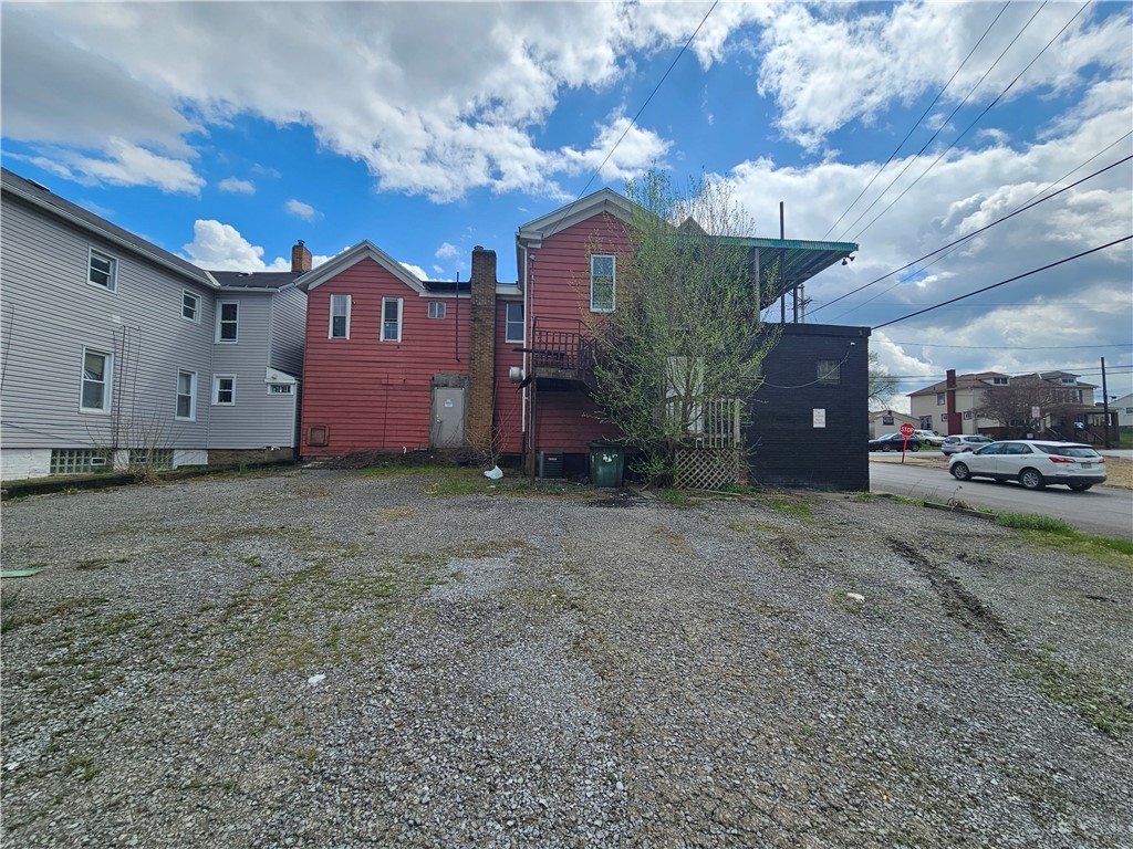 406 Deer Ln