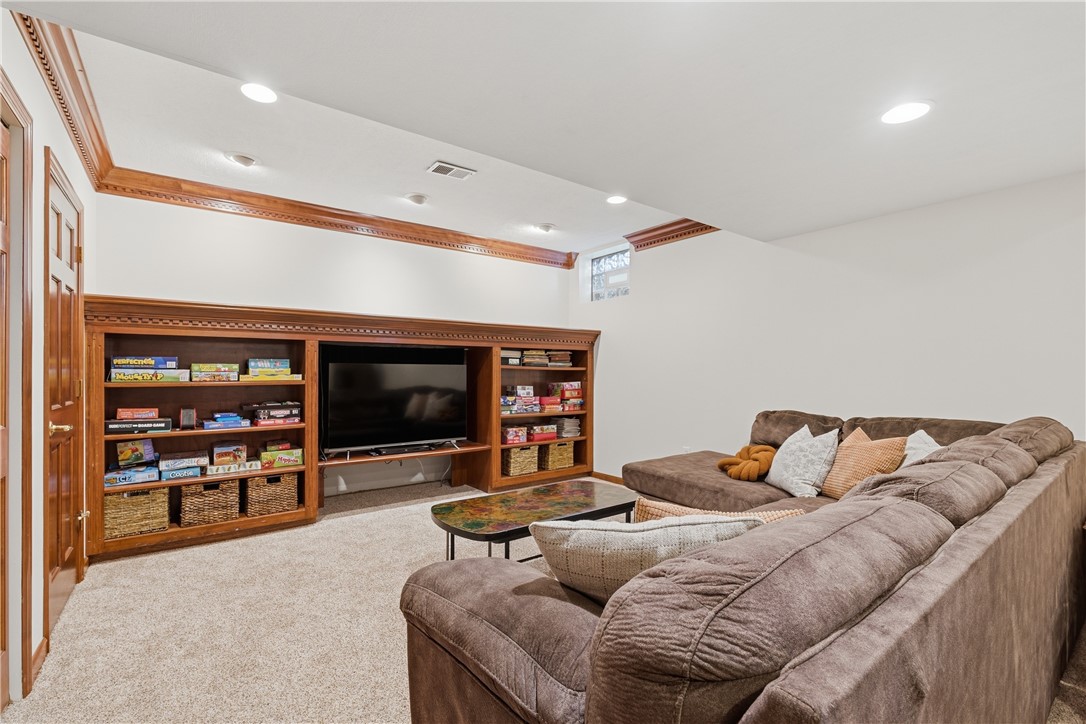 128 Oakview Drive