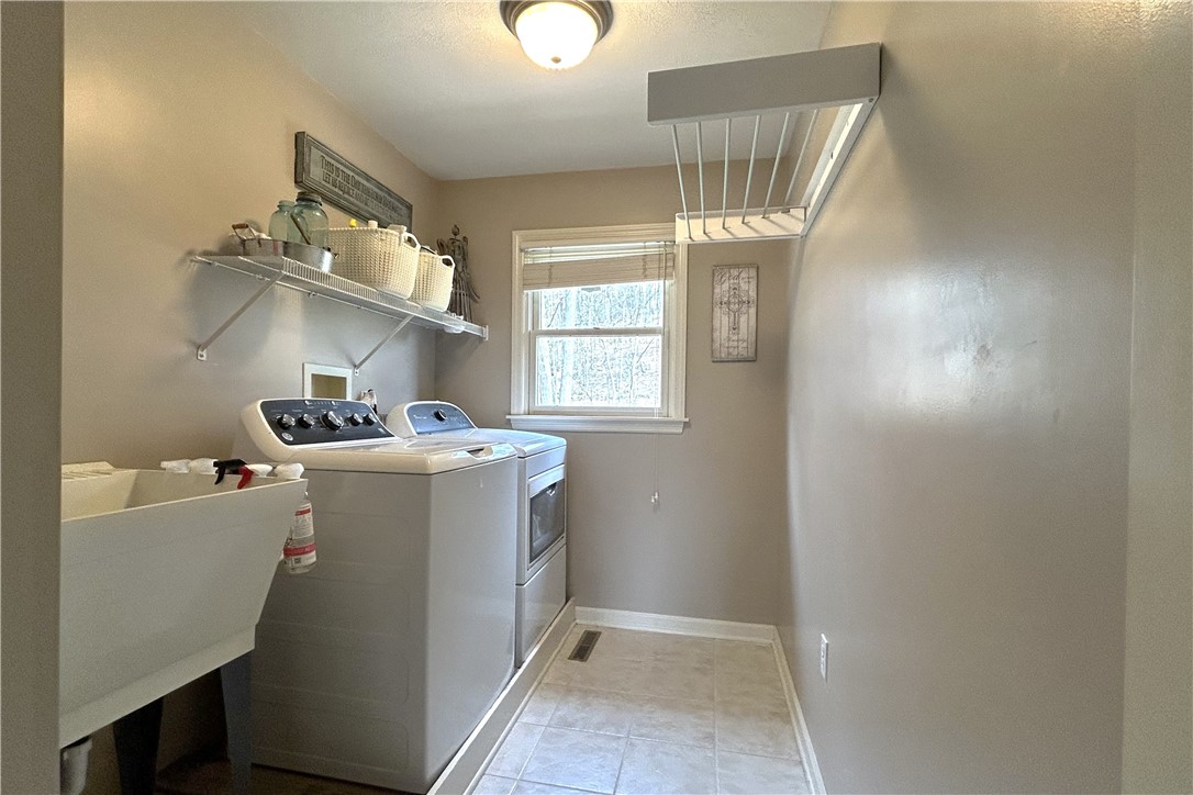 128 Oakview Drive