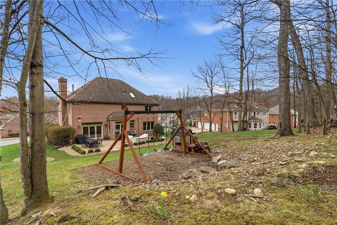 128 Oakview Drive