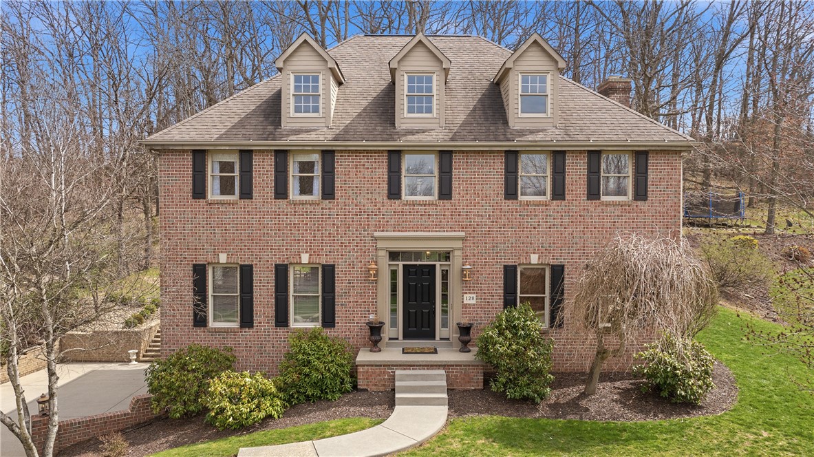128 Oakview Drive