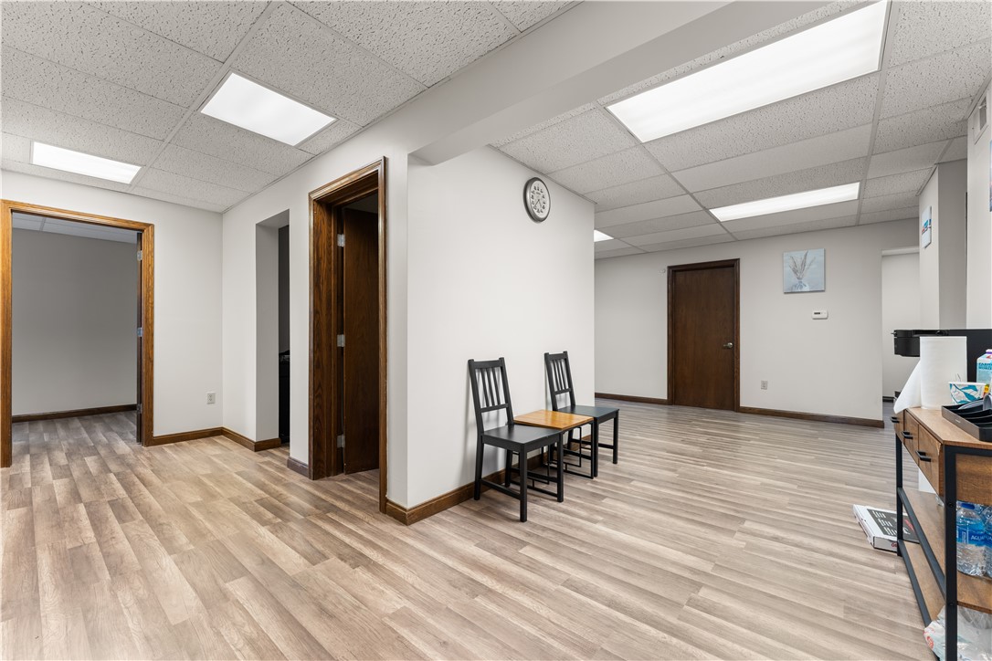 600 Commerce Dr