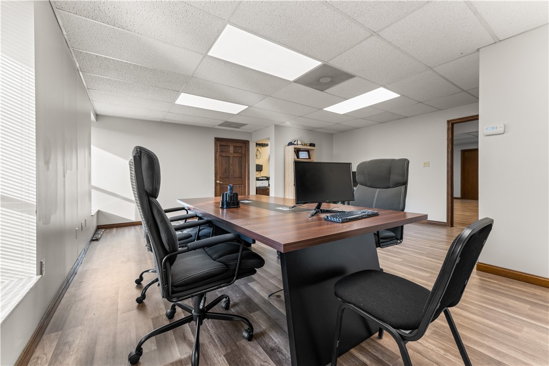 600 Commerce Dr