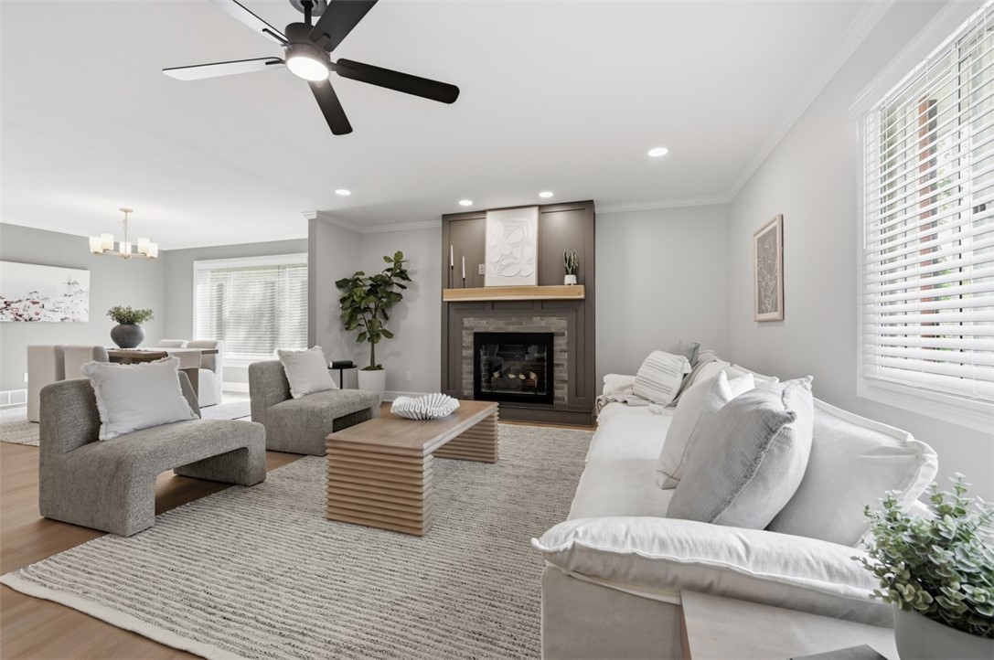 343 Inglewood Dr.