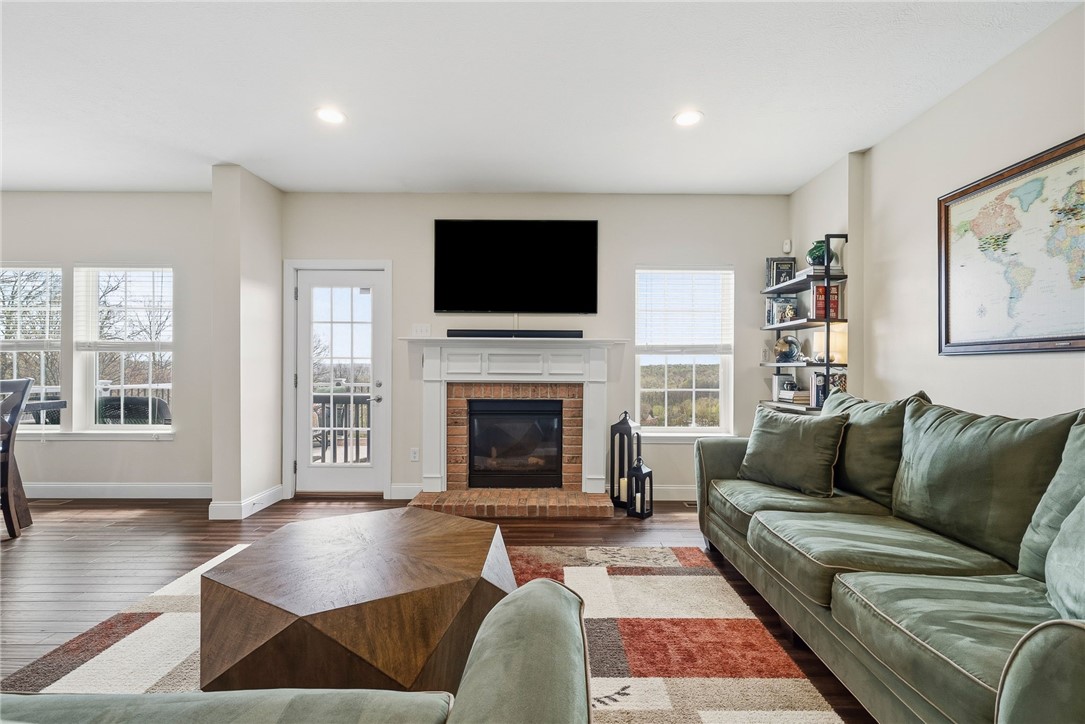 304 Sunrise Dr