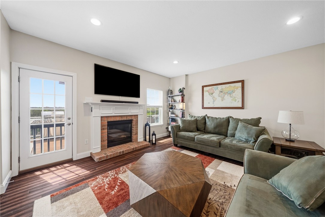 304 Sunrise Dr