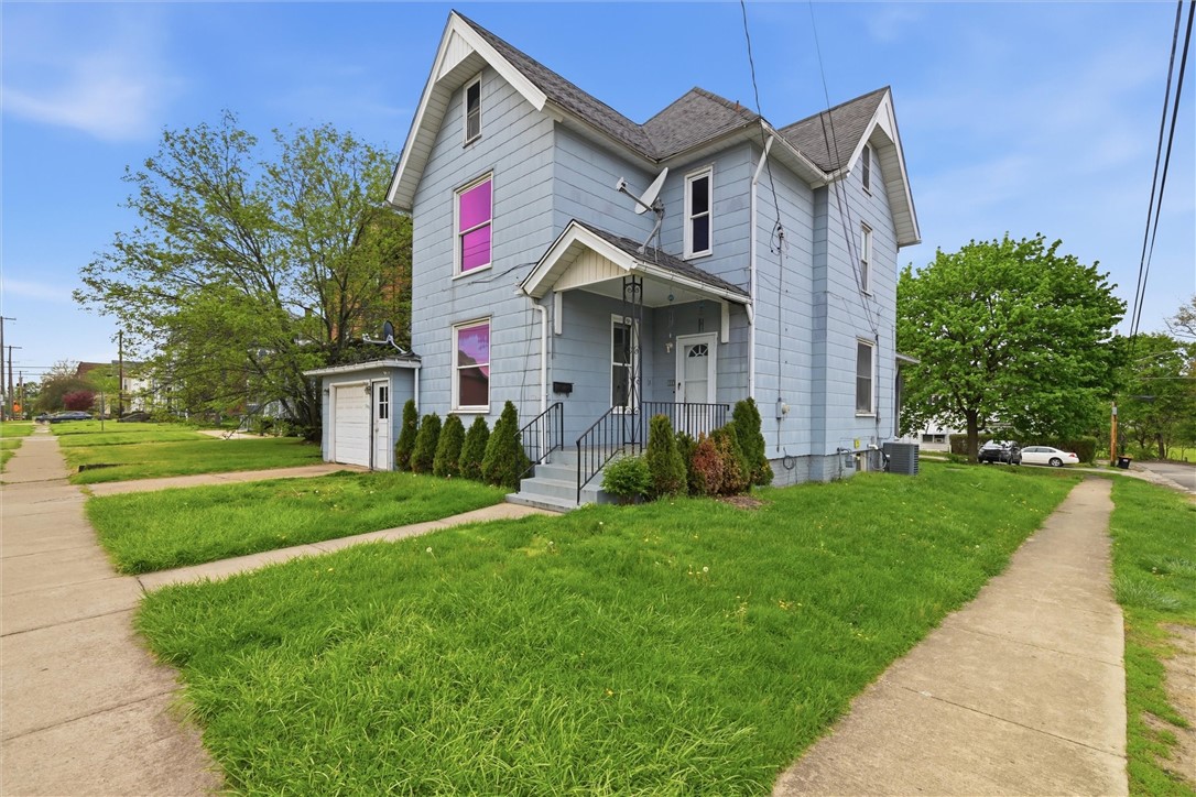 111 E Wallace Ave