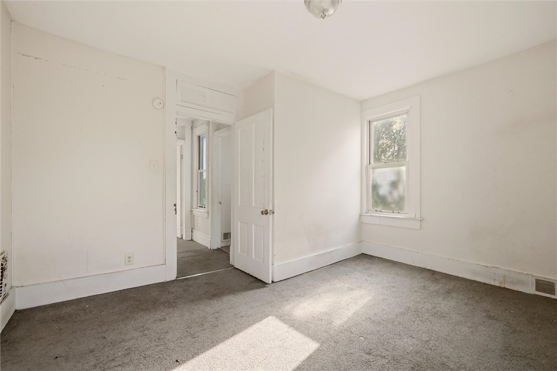 111 E Wallace Ave