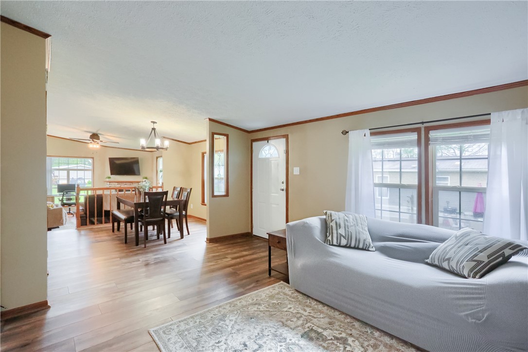 123 Merle Ln