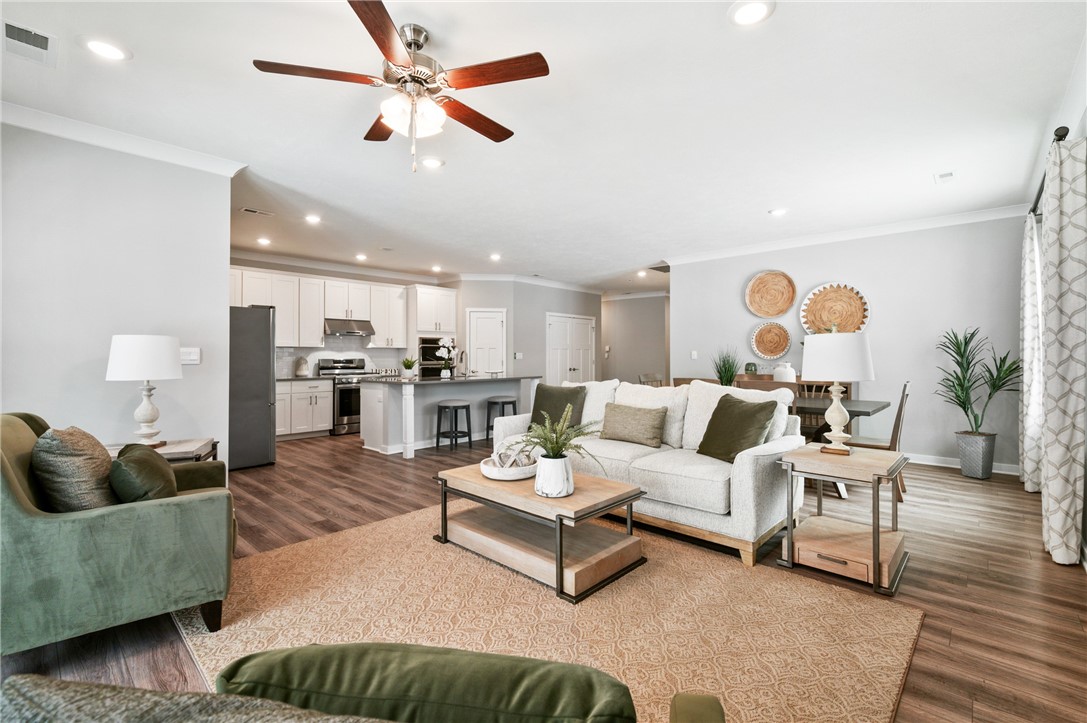105 Deana Dr