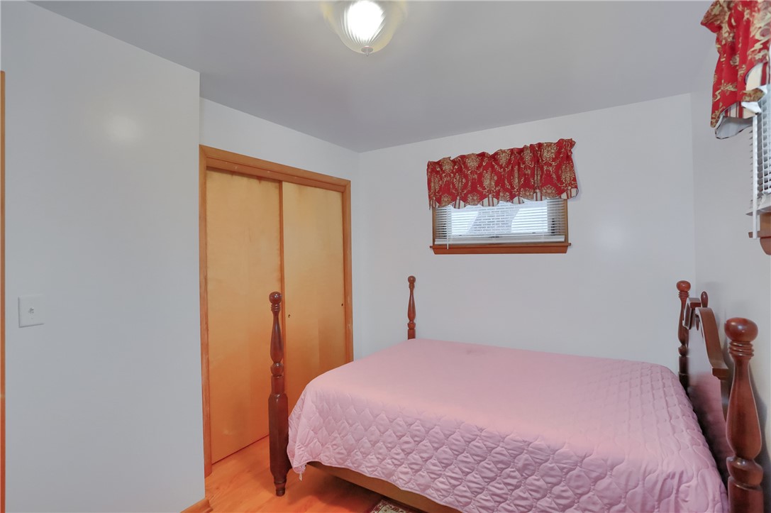 1211 Gale St