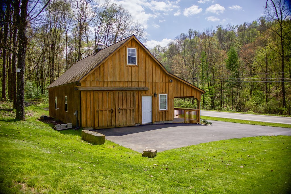 6823 Route 210 Hwy