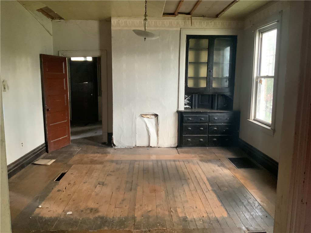 1102 Swissvale Ave