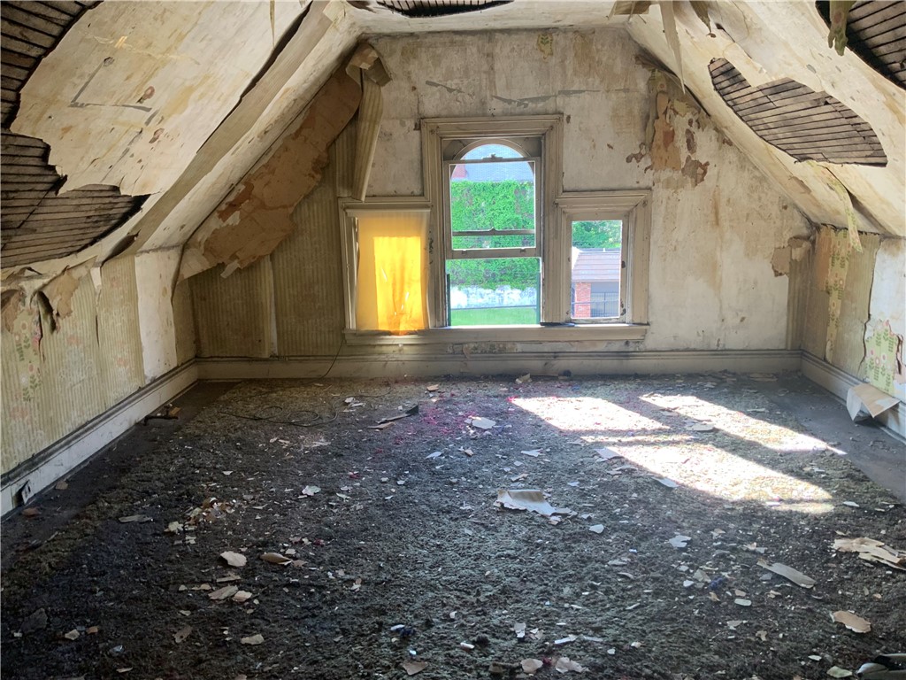 1102 Swissvale Ave