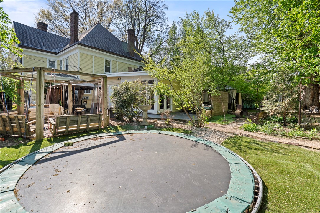 227 Beaver St