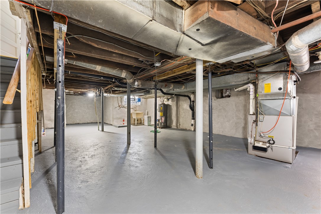 184 W Hutchinson Ave