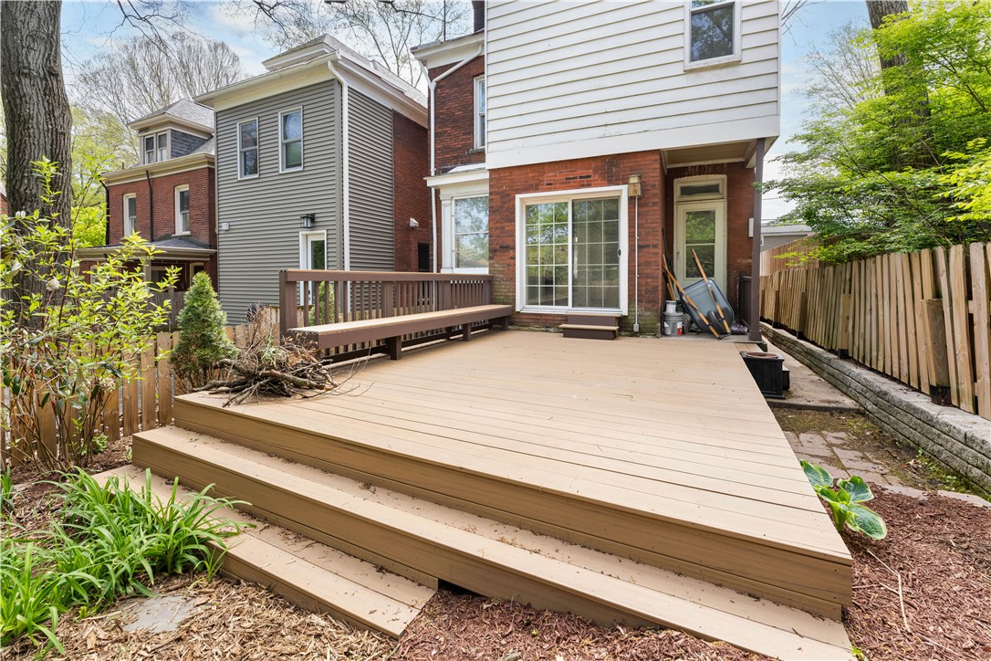 184 W Hutchinson Ave
