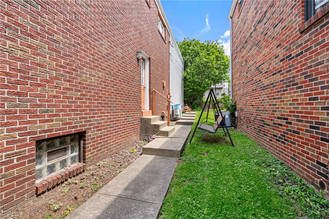 330 Duss Ave