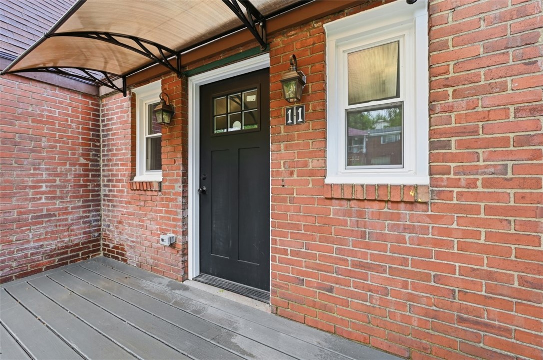 11 Lee Ave