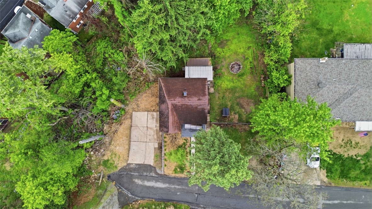 11 Lee Ave