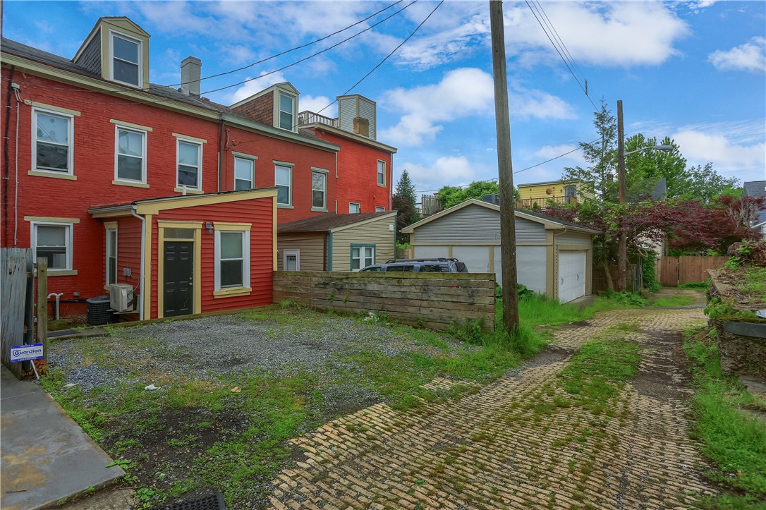 520 Alpine Ave