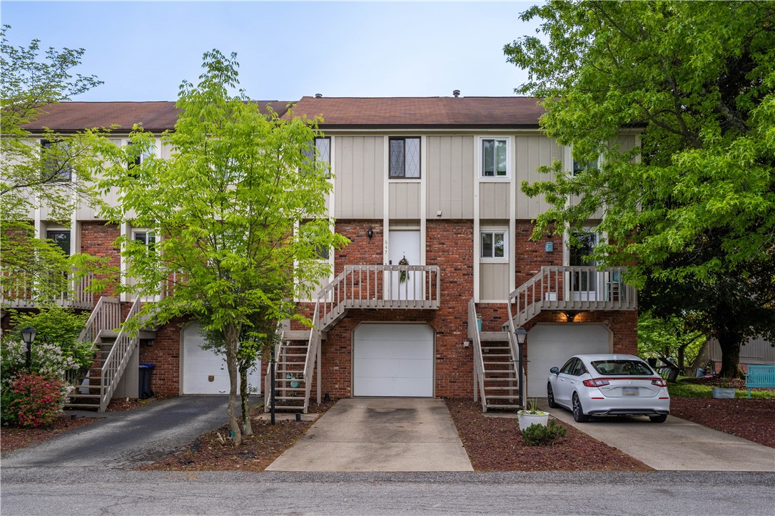 647 Sunset Circle