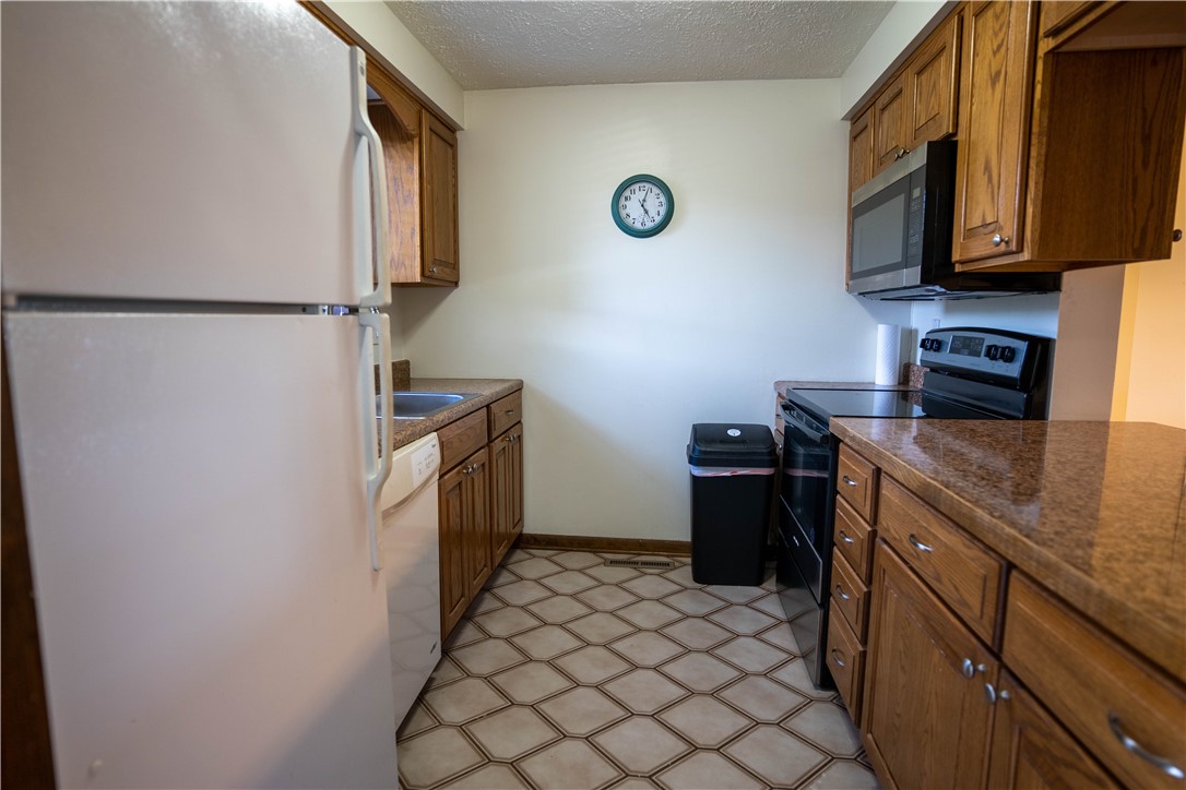 647 Sunset Circle