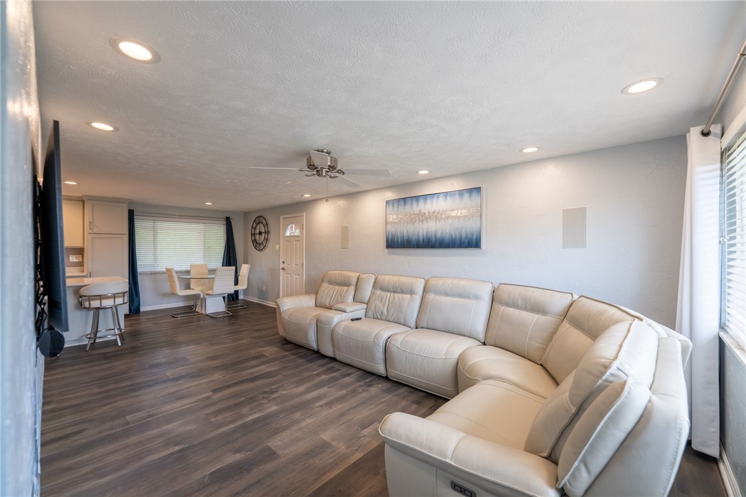 1361 Marcia Dr