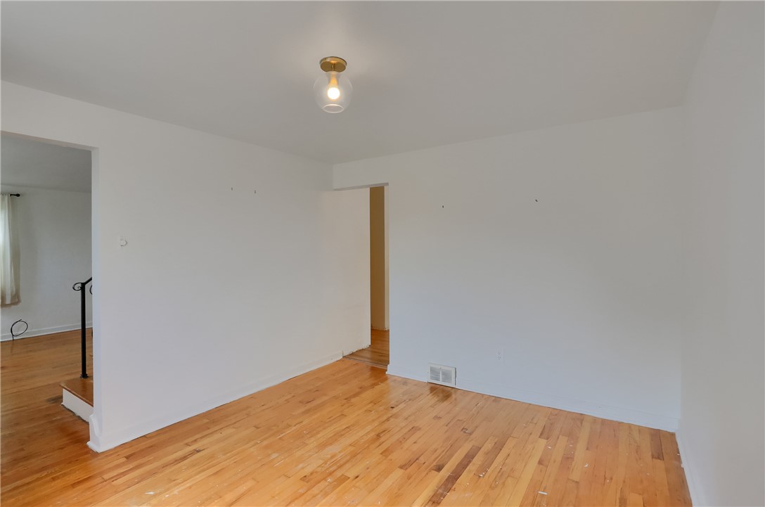 1816 Kiralfy Ave.