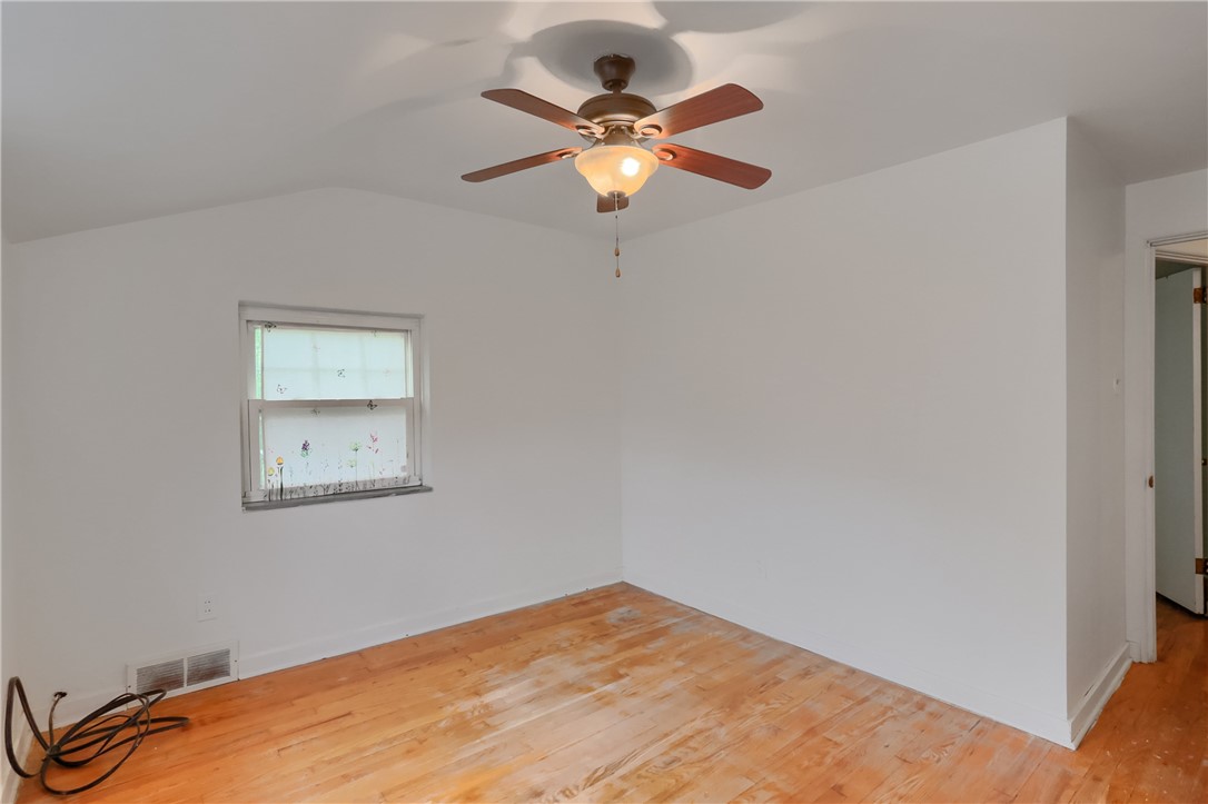 1816 Kiralfy Ave.
