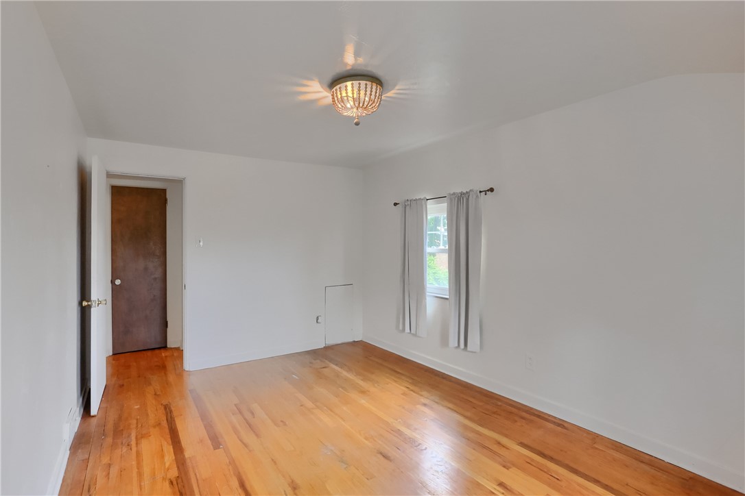 1816 Kiralfy Ave.