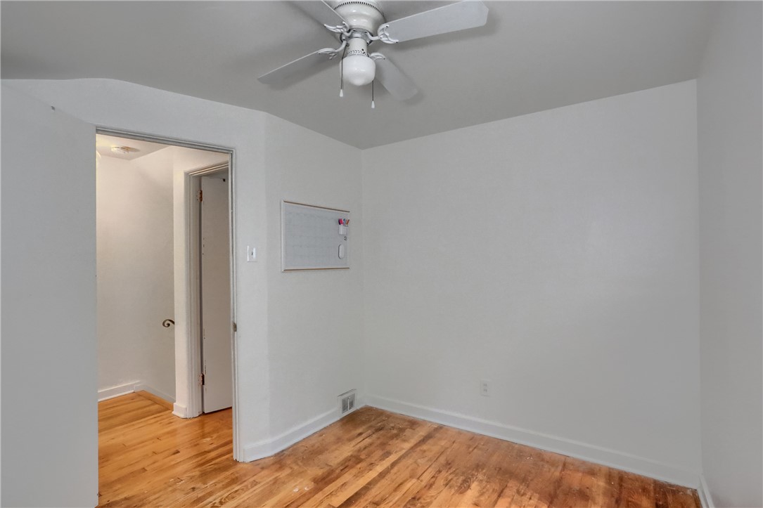 1816 Kiralfy Ave.