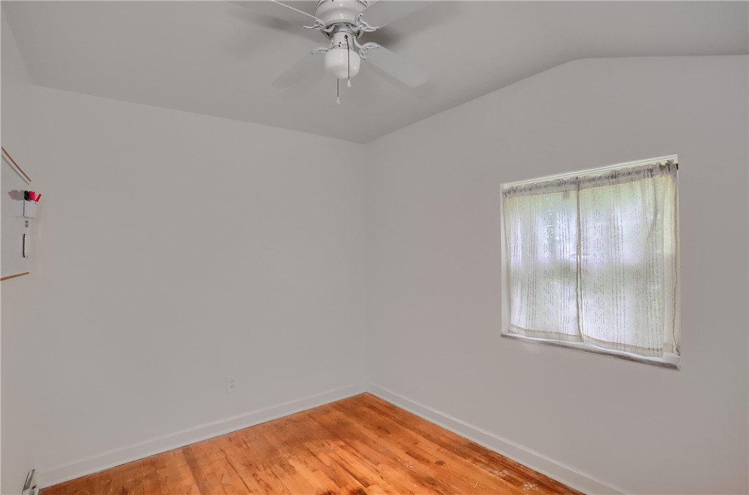 1816 Kiralfy Ave.