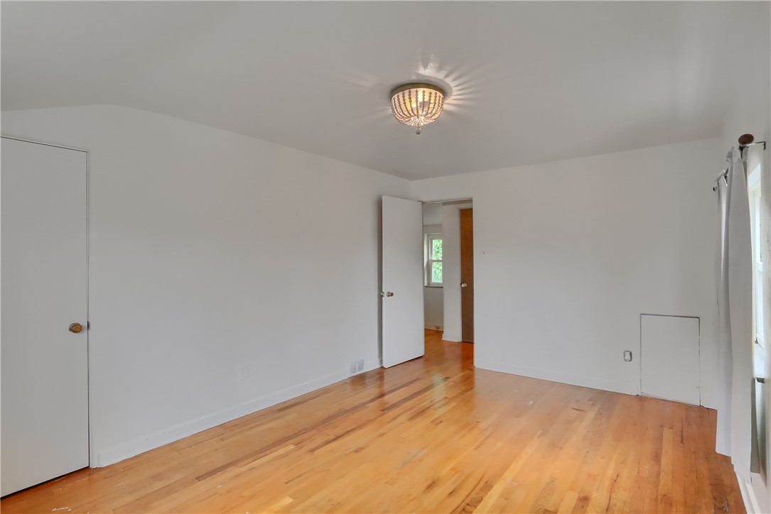 1816 Kiralfy Ave.