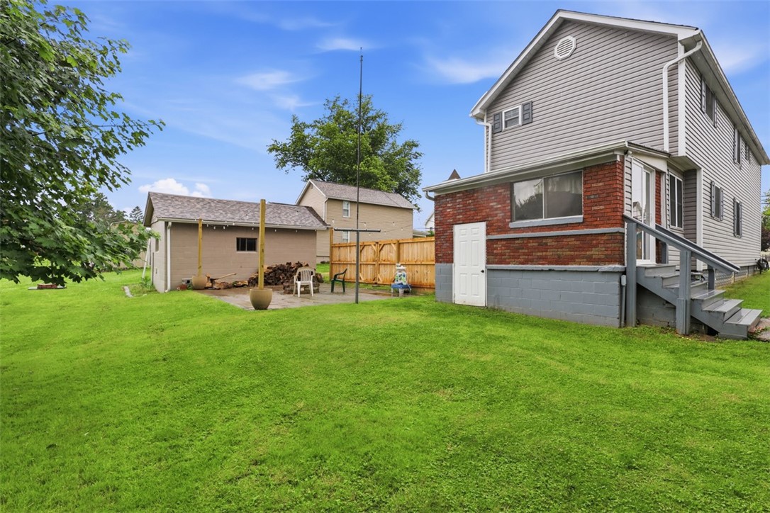 210 Perry Ave