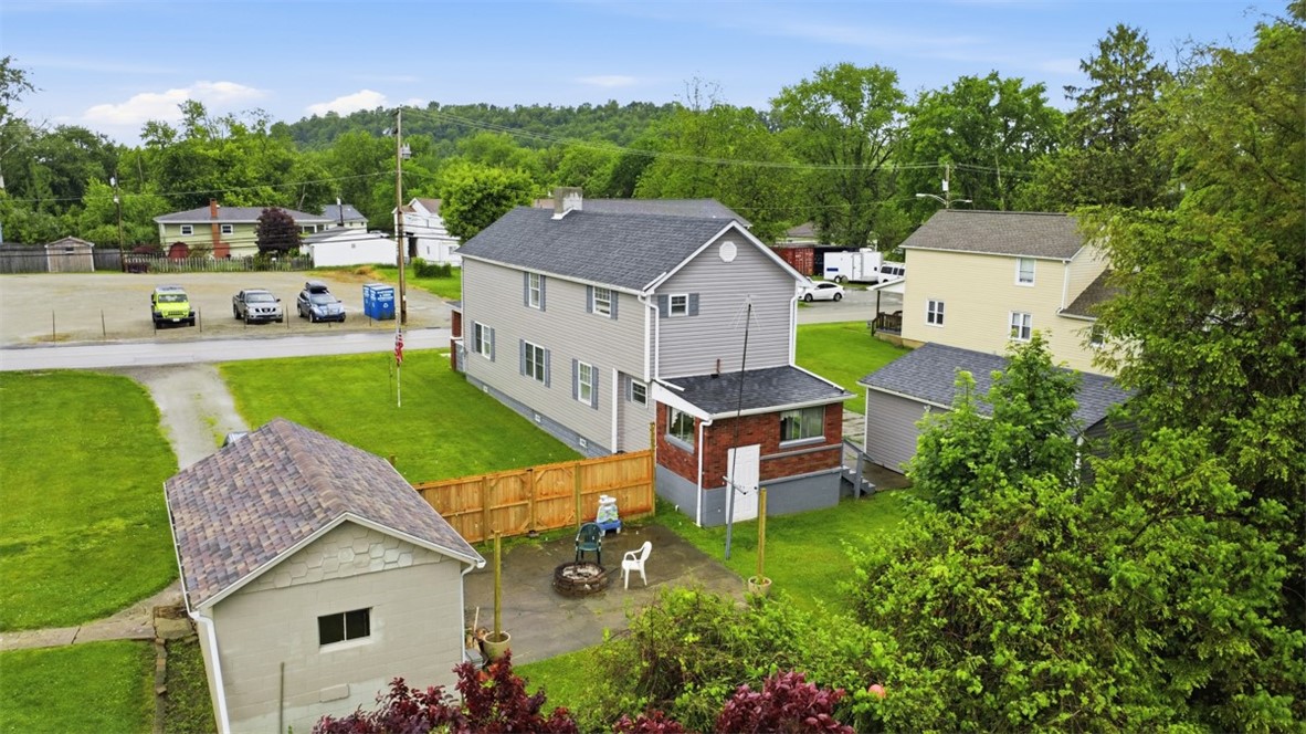 210 Perry Ave