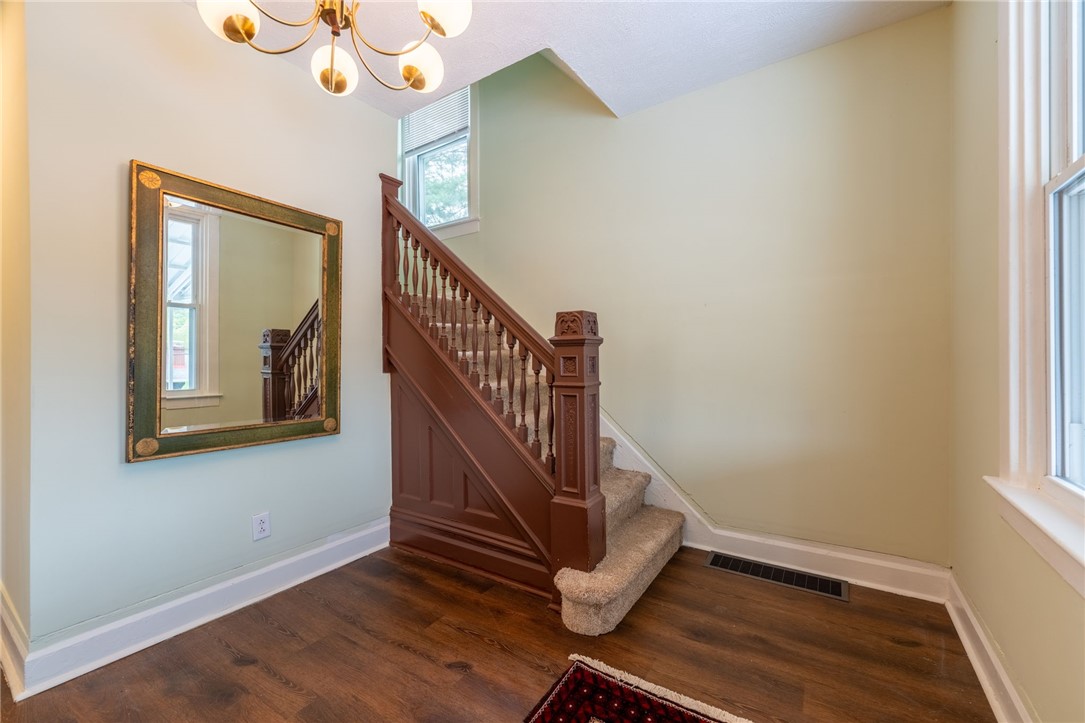 251 Pattison St