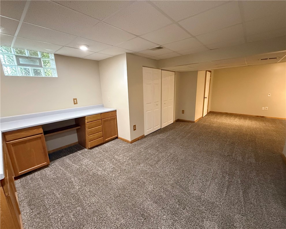 211 Warren Rd