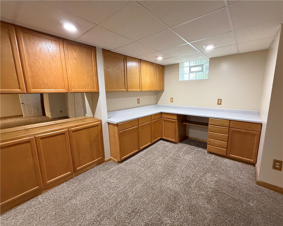 211 Warren Rd